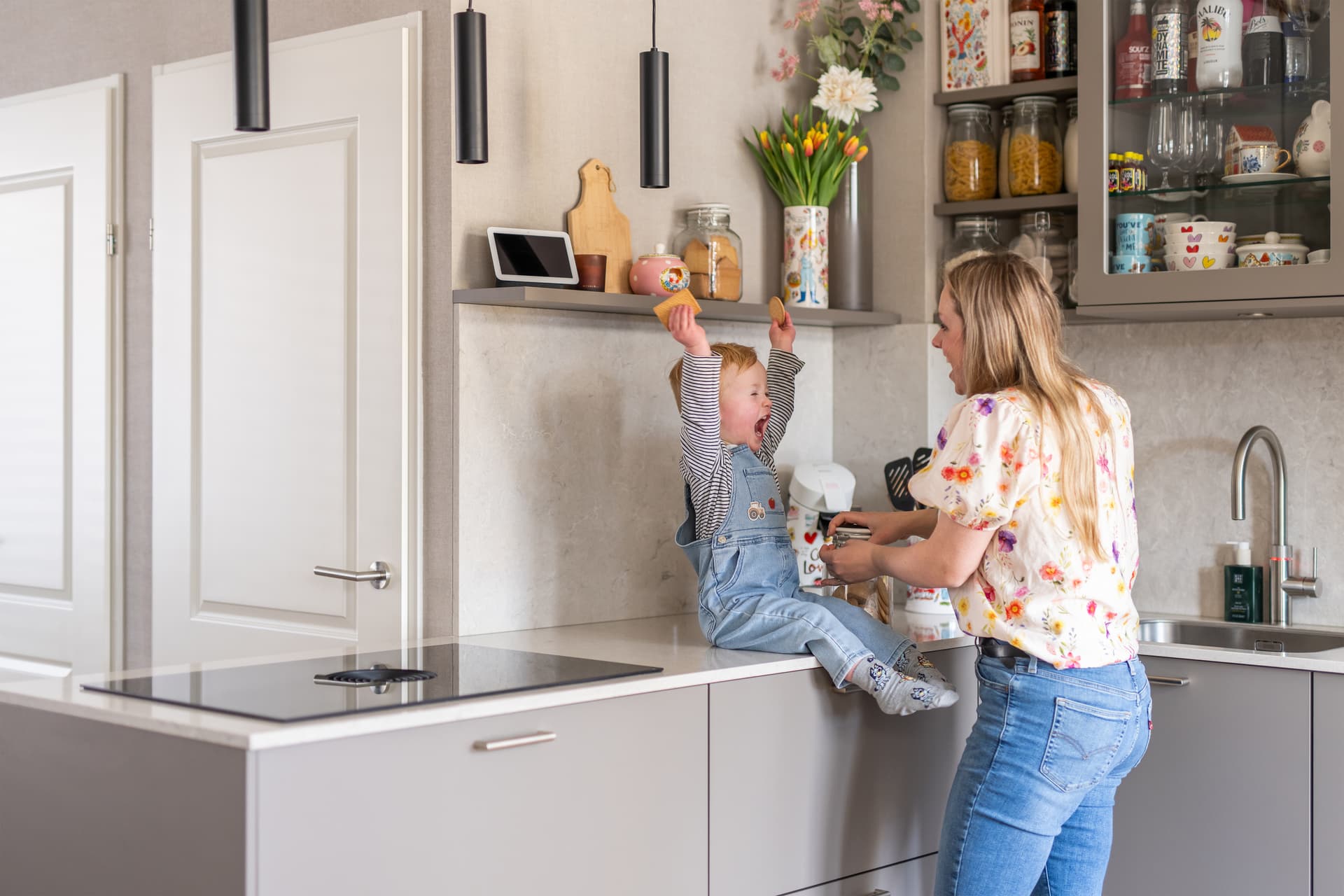 Klanten in keuken
