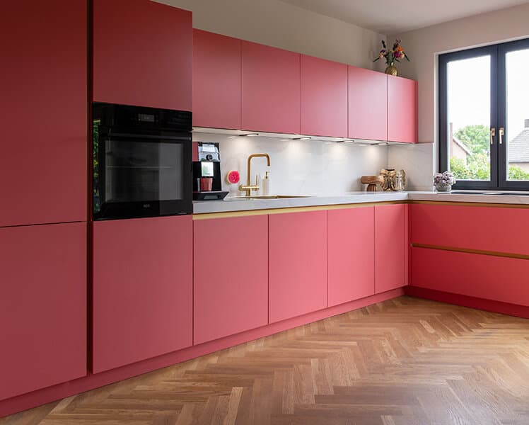 Van Pinterest naar een roze droomkeuken: het verhaal van Peter en Quinty