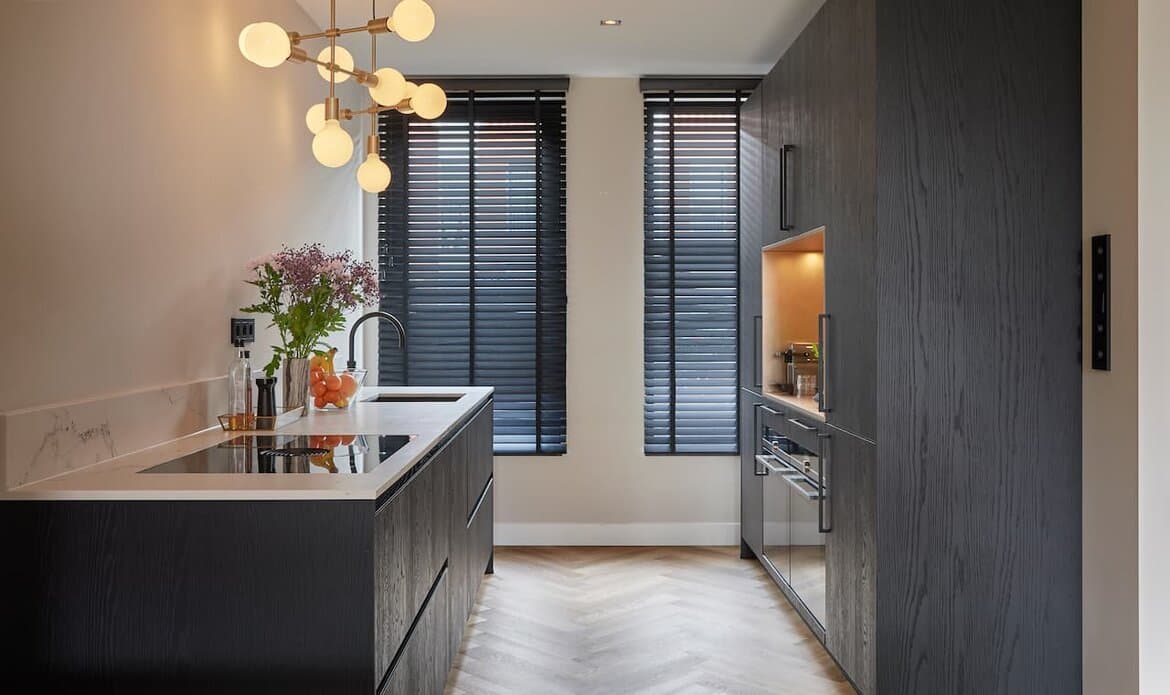 Parallel keukens: Stijlvol en slim gebruik van smalle ruimtes