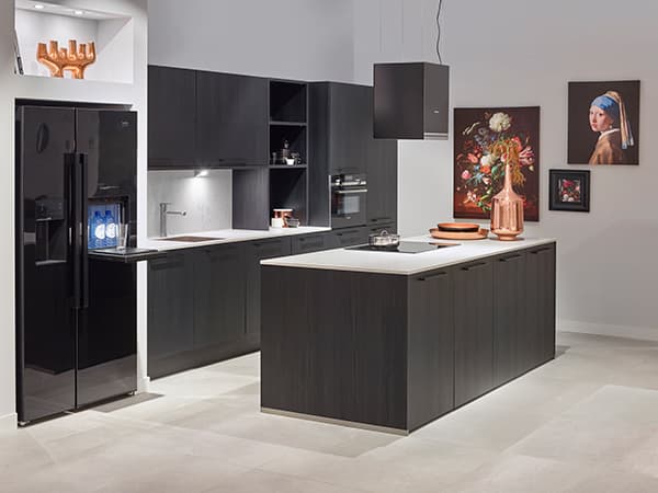 Toch kleur in een neutrale keuken?