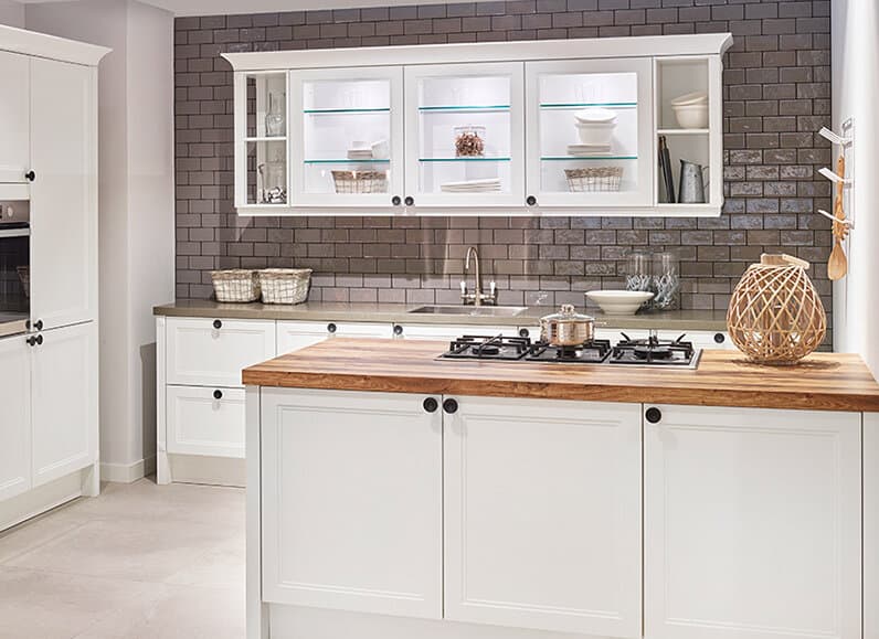 Klassieke keuken met kookeiland