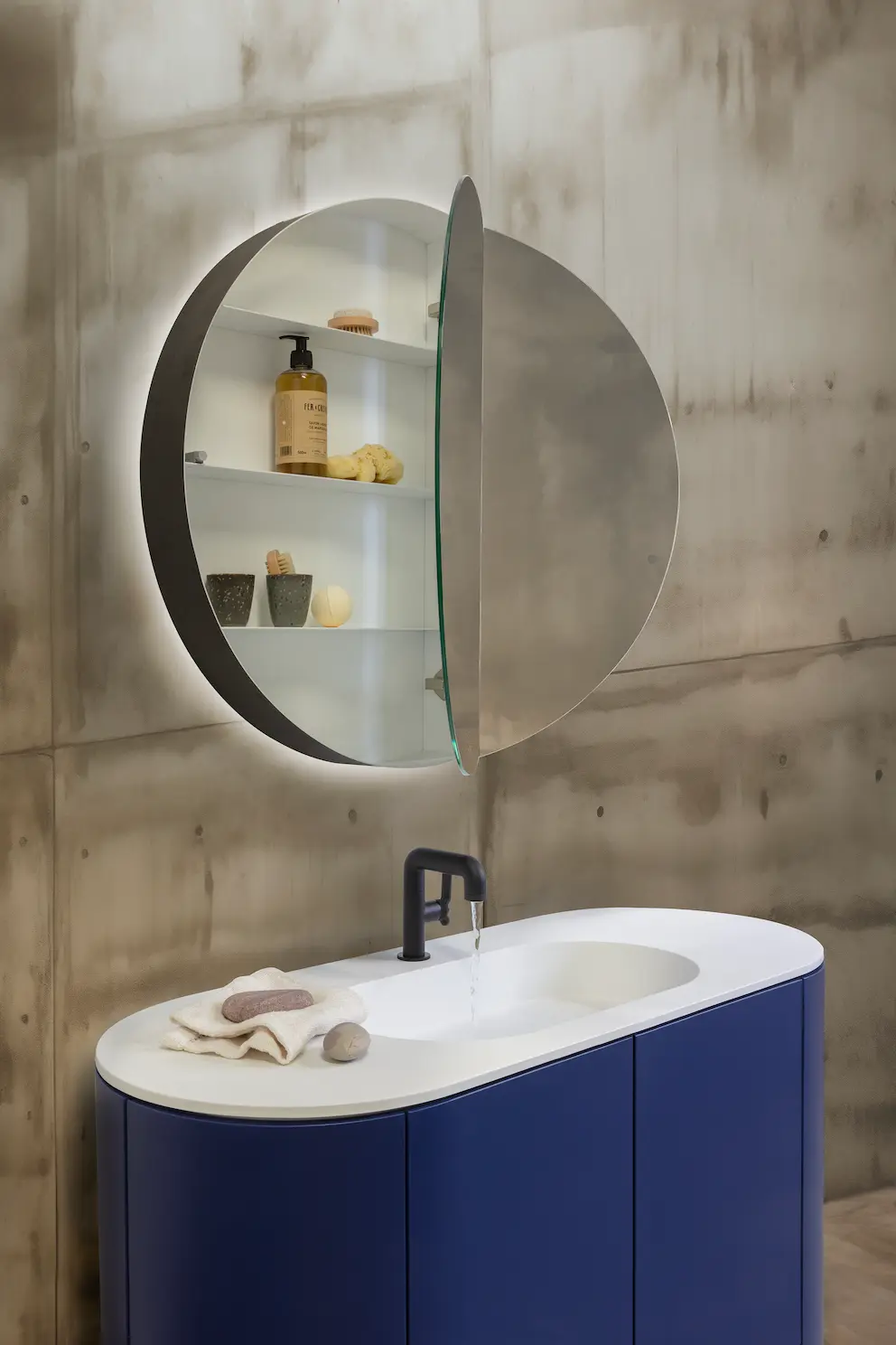 Spiegel met opbergruimte