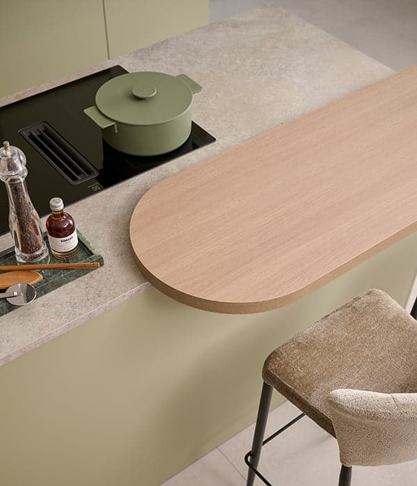 Ronde-bar-in-keuken