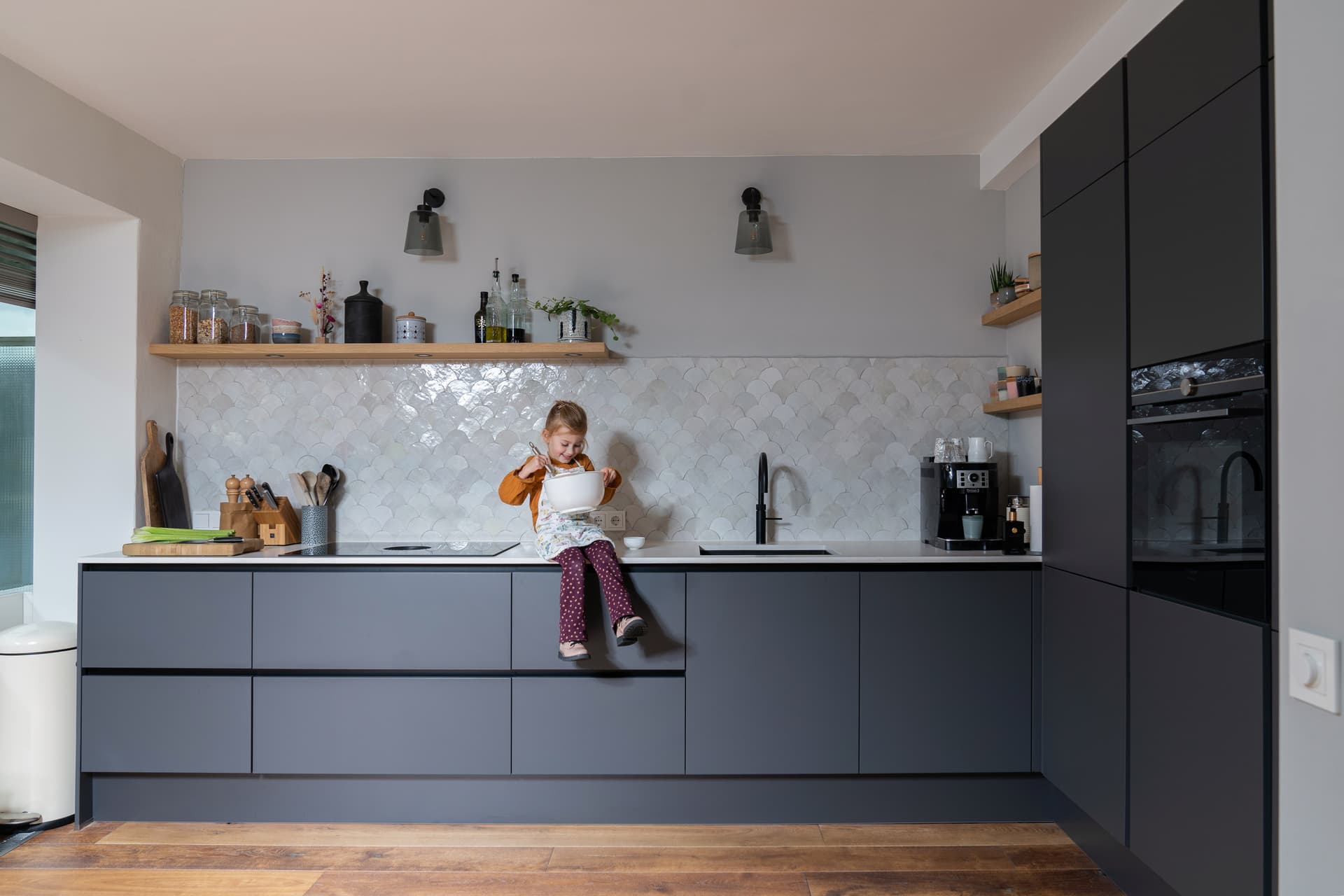 Kind in Brugman keuken