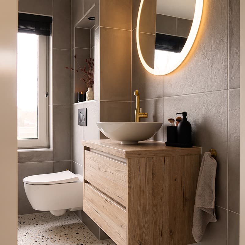 Waskom in de badkamer