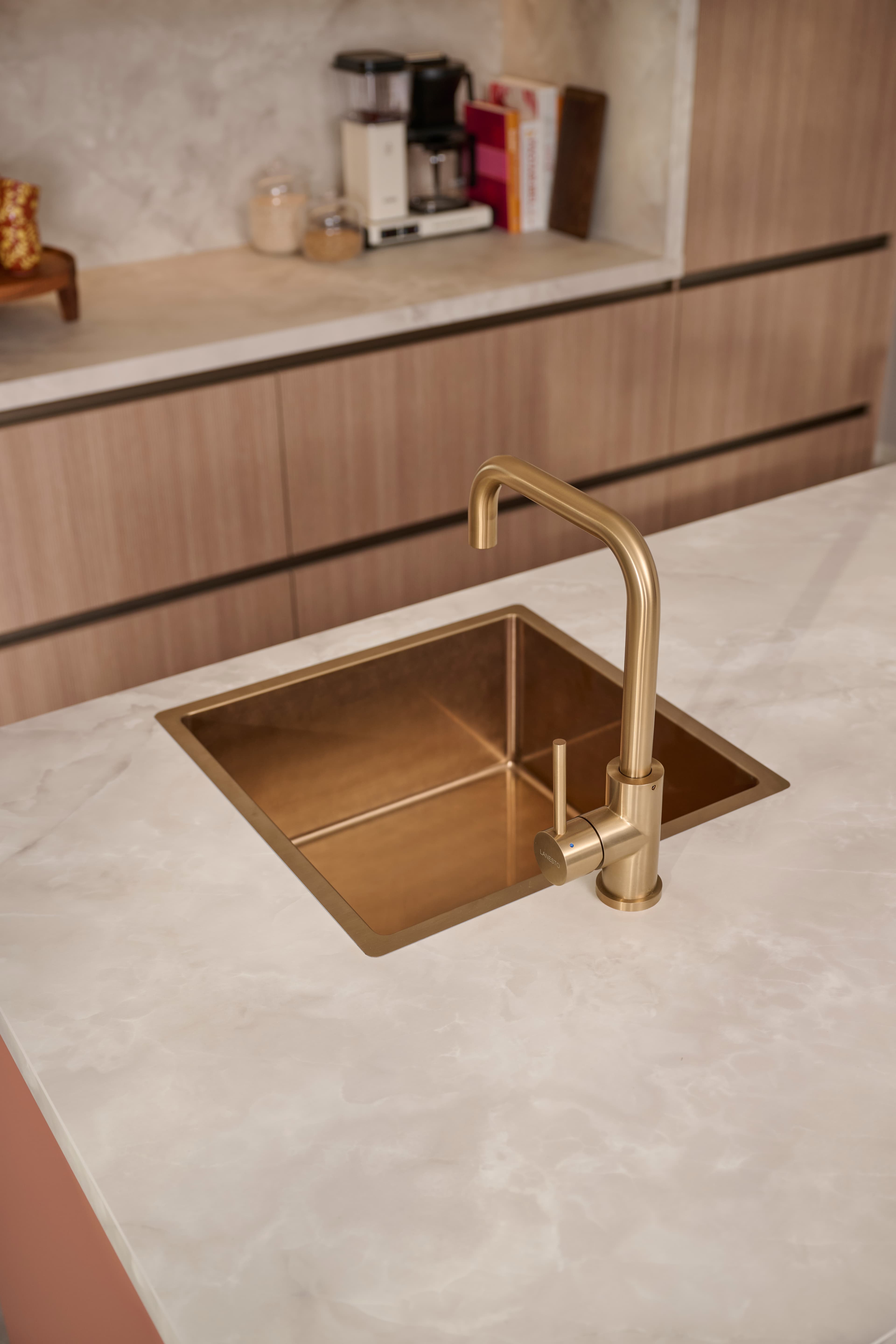 Keukenkraan en werkblad