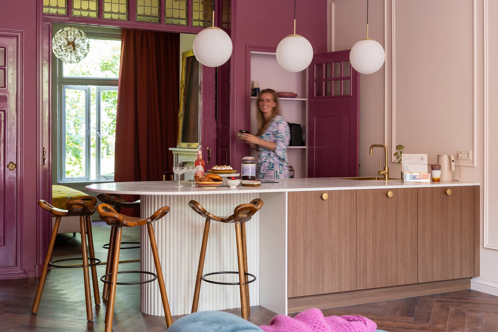 Vrouw in keuken