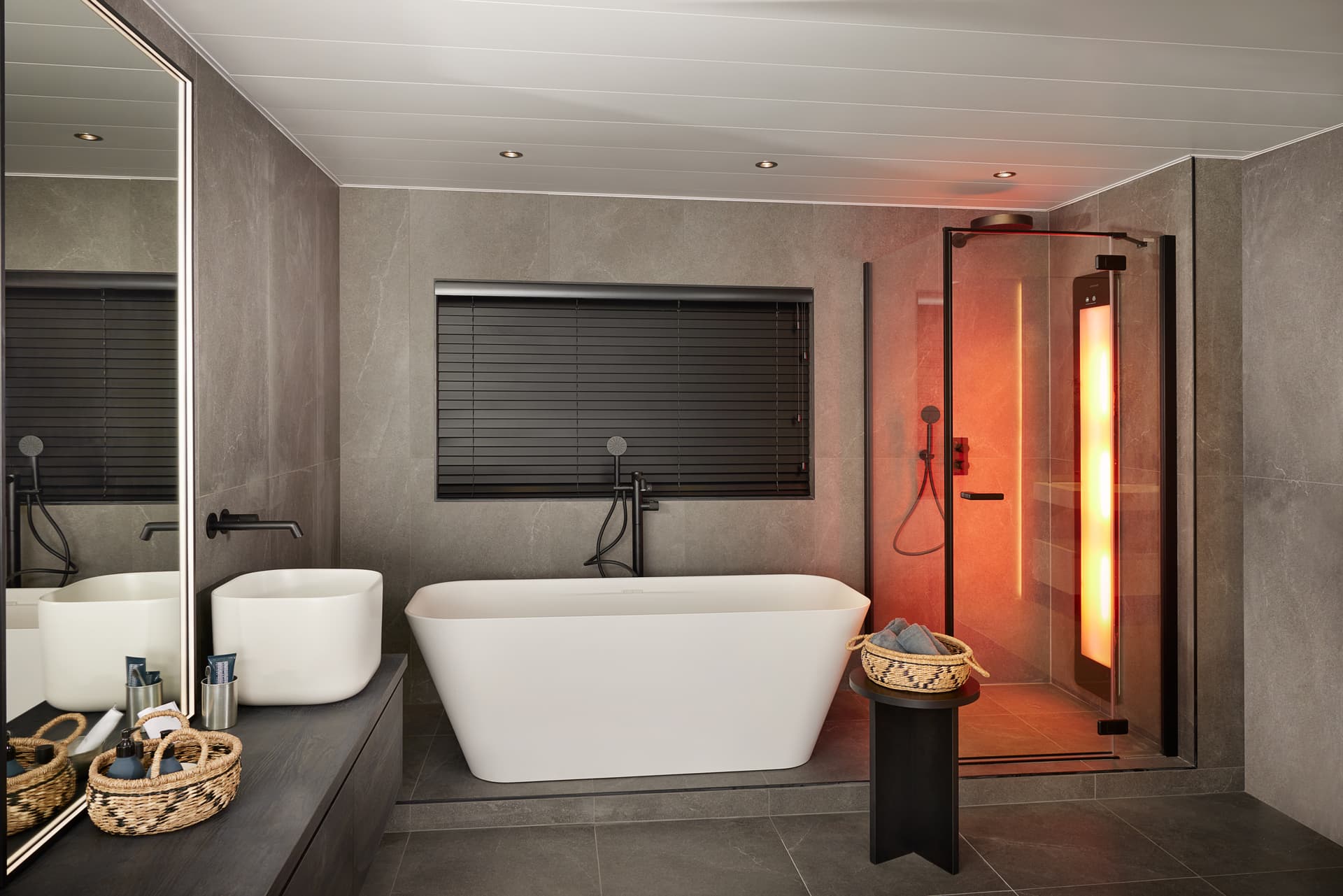 Vrijstaand bad in badkamer